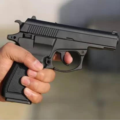 Set format din pistol bricheta si pumnal cu briceag incorporat